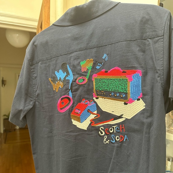 Scotch and soda , size medium shirt - Picture 2 of 4